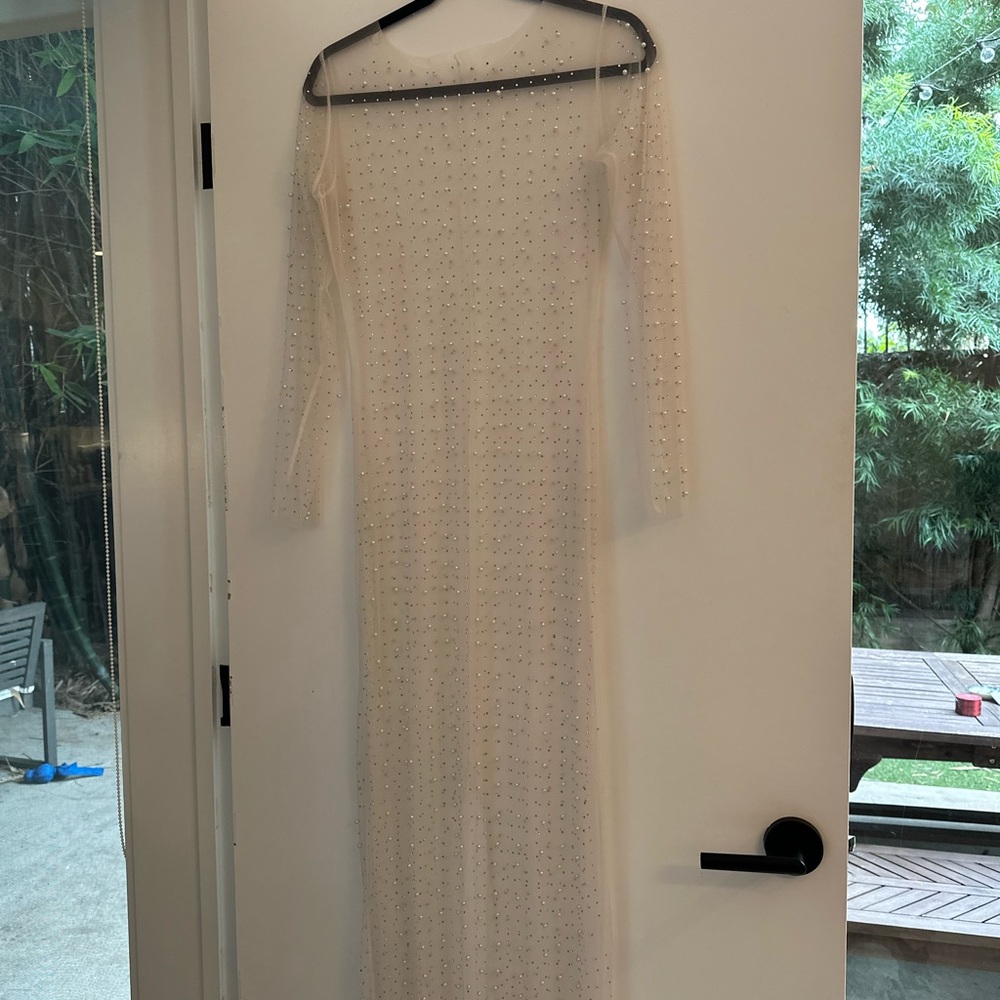 Mesh/pearl cover up